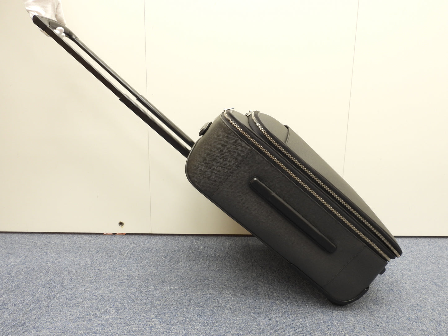 ルイヴィトン ペガスレジェールビジネス55 M32727 タイガ黒 キャリーバッグ 極美品@MB4134