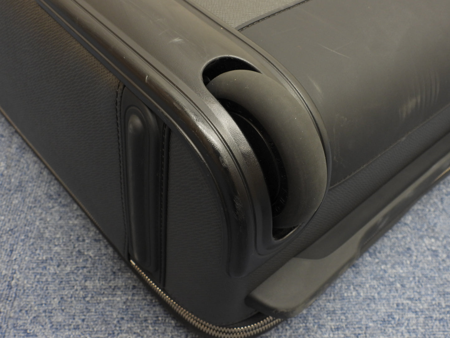 ルイヴィトン ペガスレジェールビジネス55 M32727 タイガ黒 キャリーバッグ 極美品@MB4134