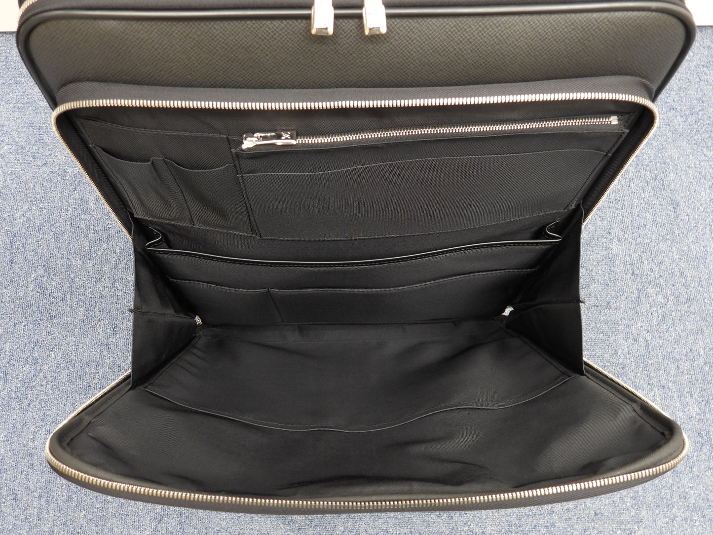 ルイヴィトン ペガスレジェールビジネス55 M32727 タイガ黒 キャリーバッグ 極美品@MB4134