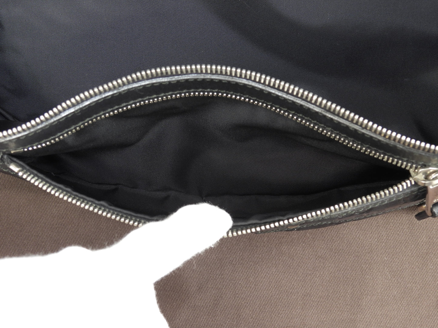 グッチ ボディバッグ大 GG シマレザー黒 斜掛ショルダーバッグ ウエストバッグ 美品@ 31