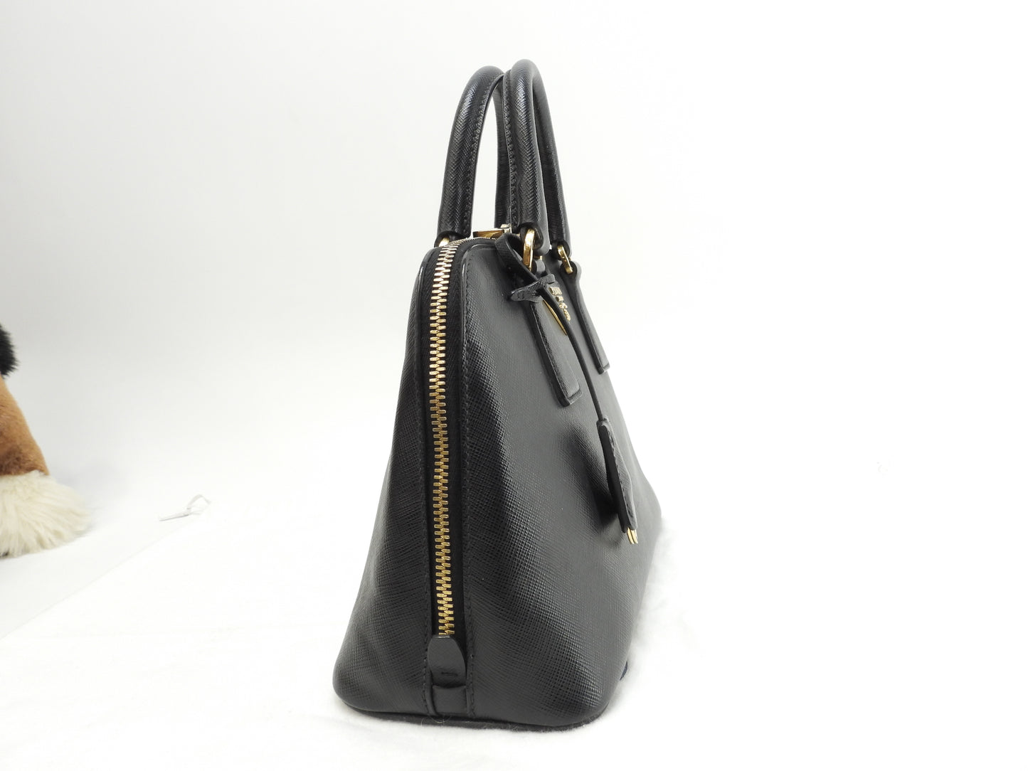 プラダ ミニハンドバッグ 三角ロゴ サフィアーノレザー黒 アルマ型@180