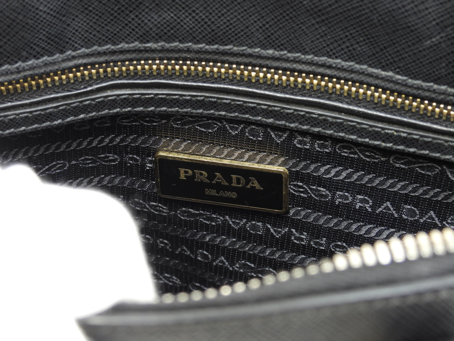 プラダ ミニハンドバッグ 三角ロゴ サフィアーノレザー黒 アルマ型@180