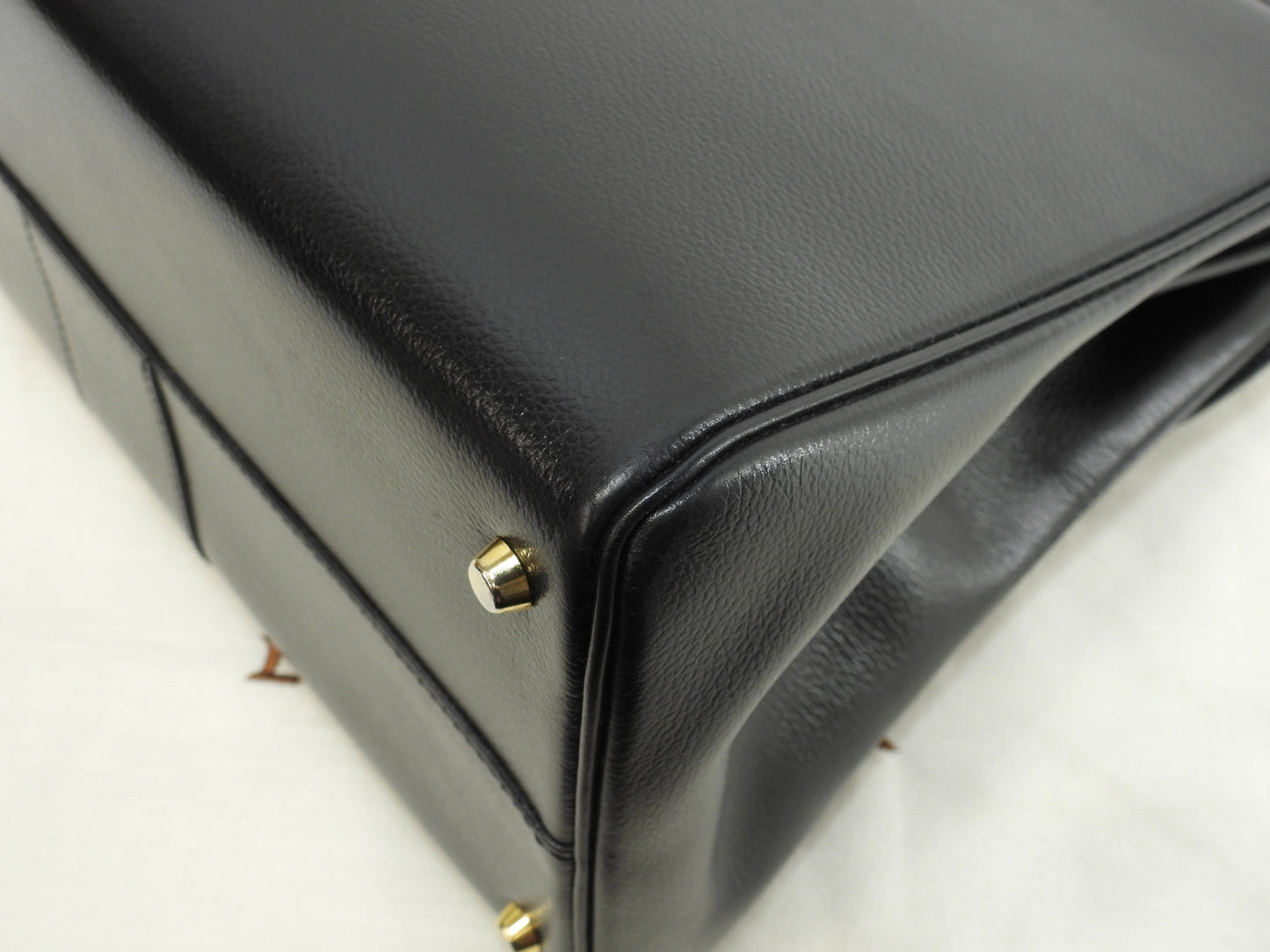 デルボー ブリヨンMM 型押レザー黒 ゴールド金具 ハンドバッグ ケリー型 美品@ 2