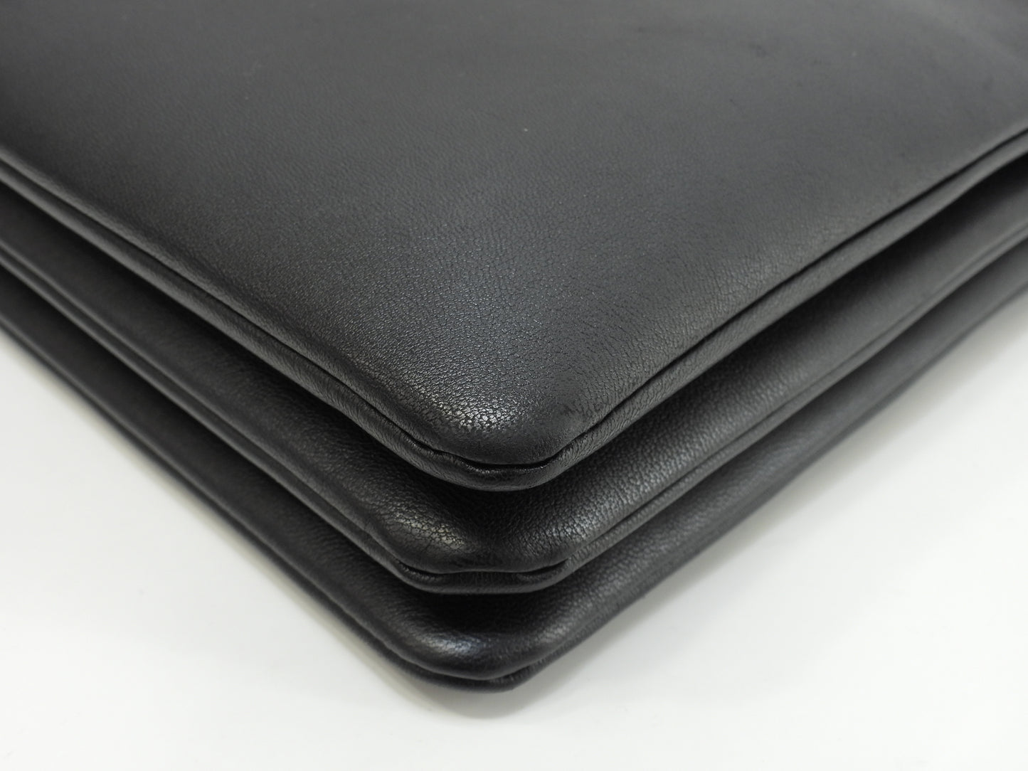 セリーヌ トリオラージ スムースレザー黒 クロスボディバッグ 斜掛ショルダー ポシェット@F-MM-0164