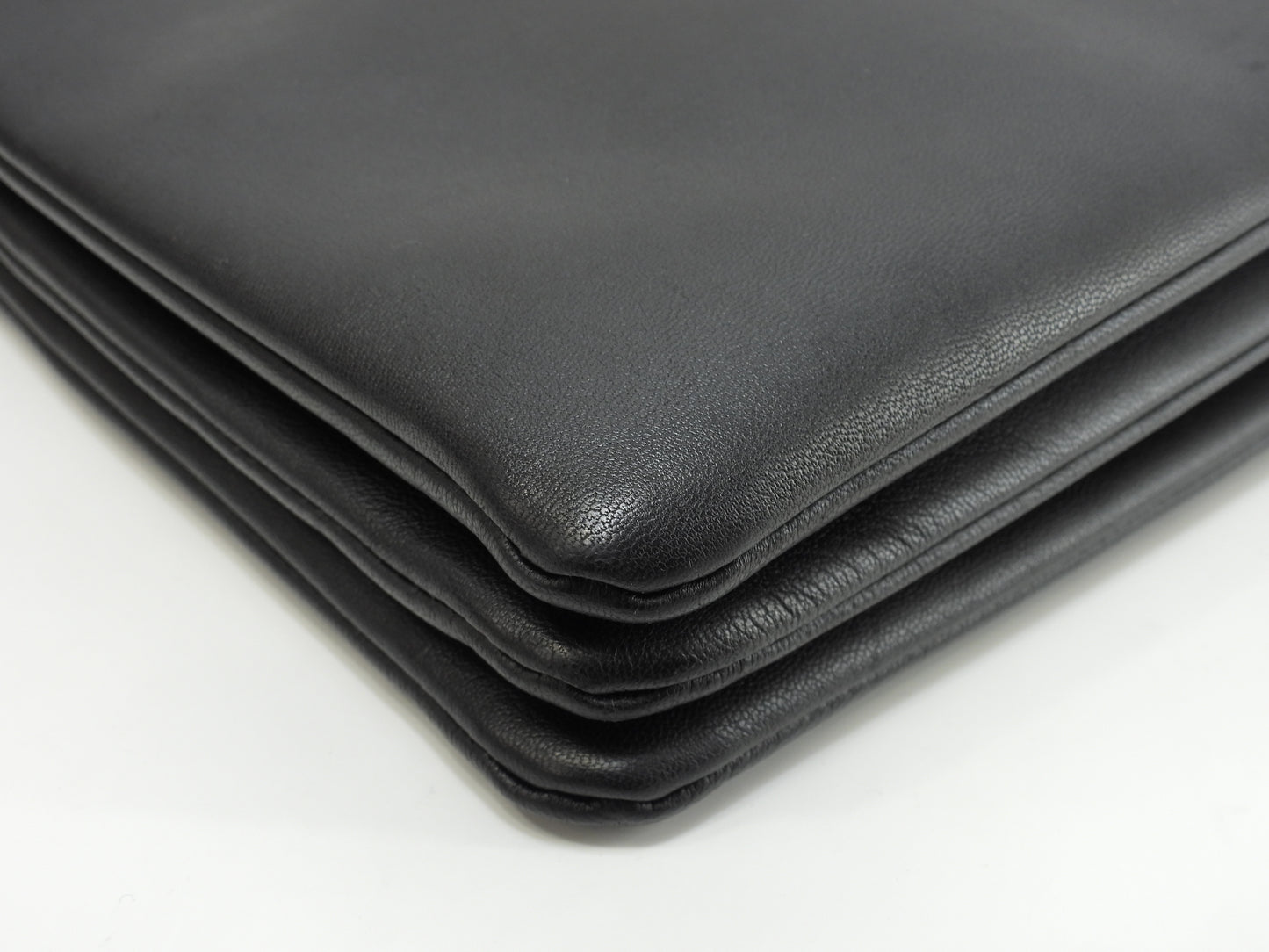 セリーヌ トリオラージ スムースレザー黒 クロスボディバッグ 斜掛ショルダー ポシェット@F-MM-0164