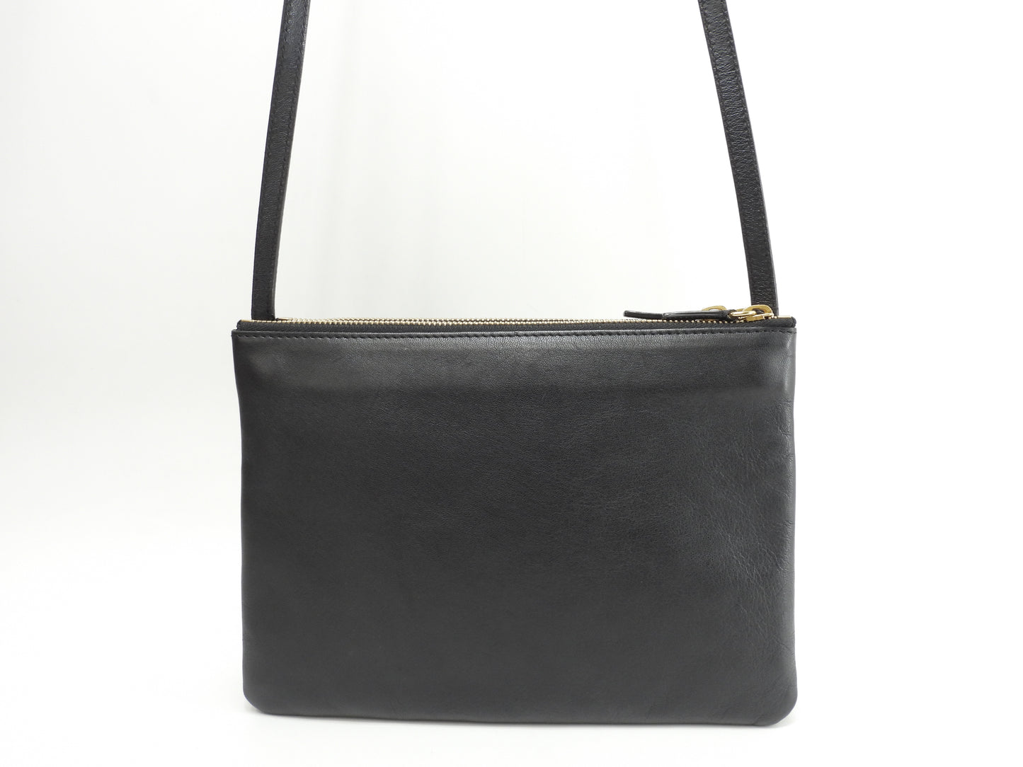 セリーヌ トリオラージ スムースレザー黒 クロスボディバッグ 斜掛ショルダー ポシェット@F-MM-0164