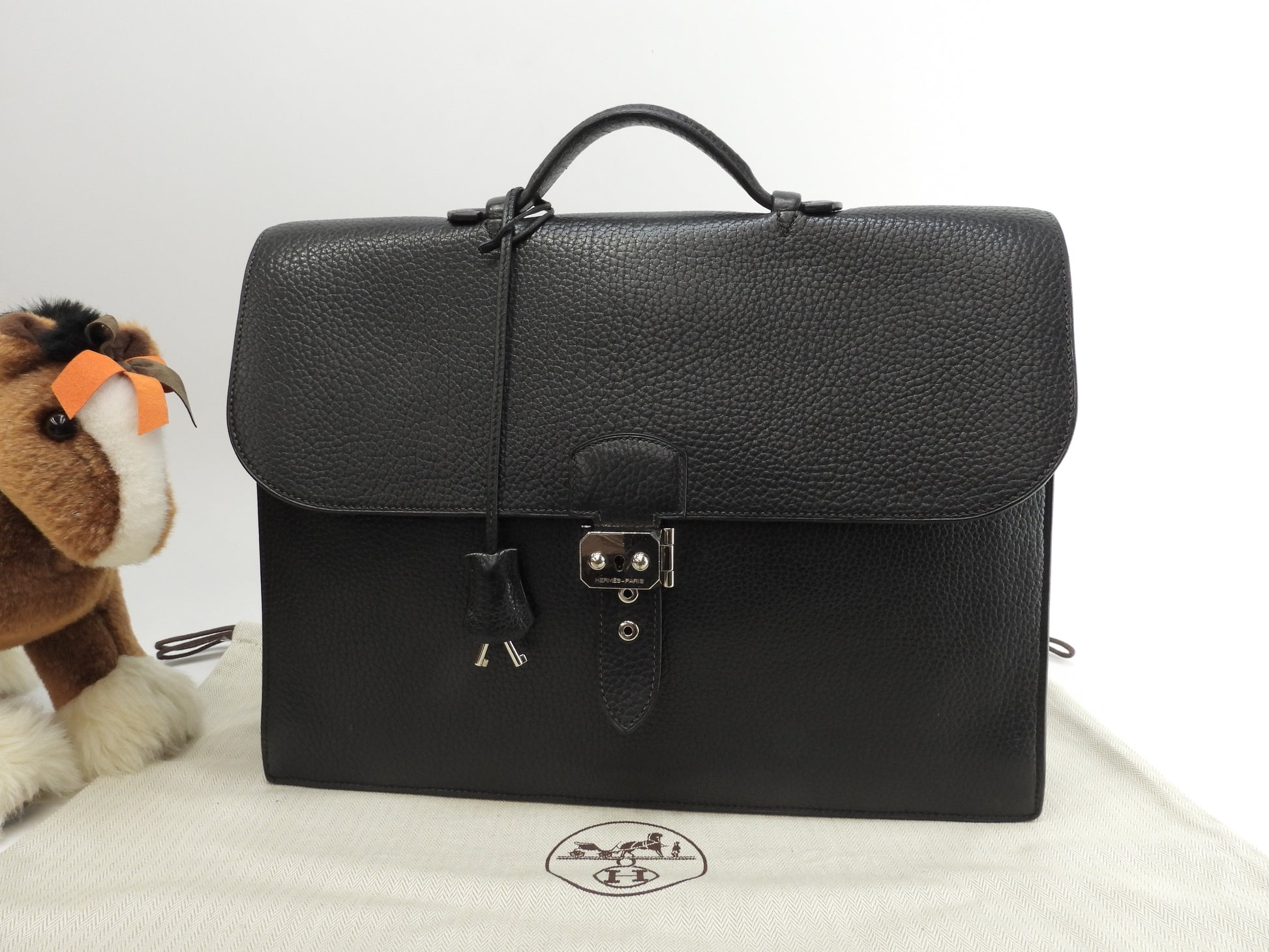 エルメス サックアデペッシュ38 フィヨルドレザー黒 シルバー金具 書類  