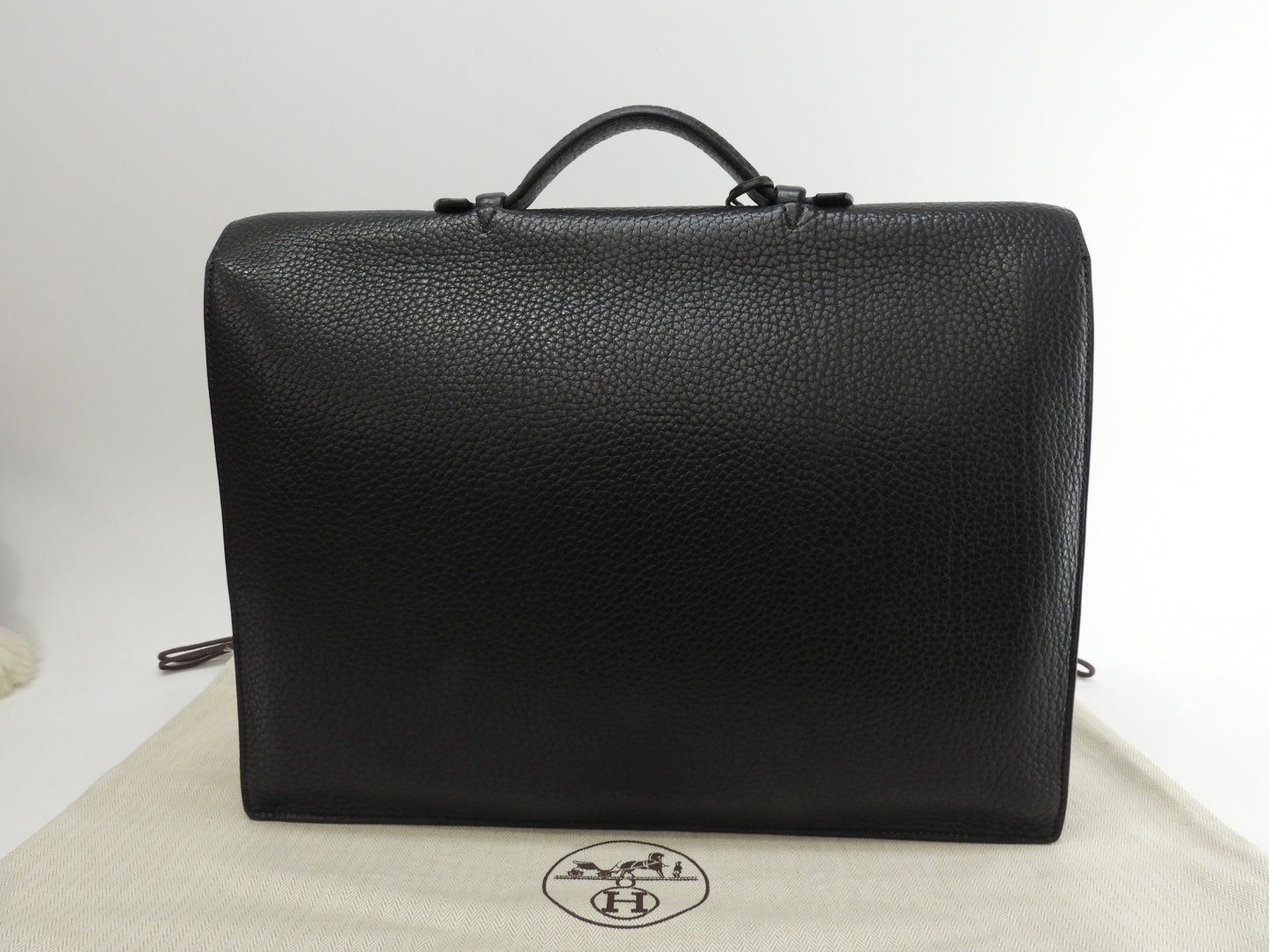 エルメス サックアデペッシュ38 フィヨルドレザー黒 シルバー金具 書類  