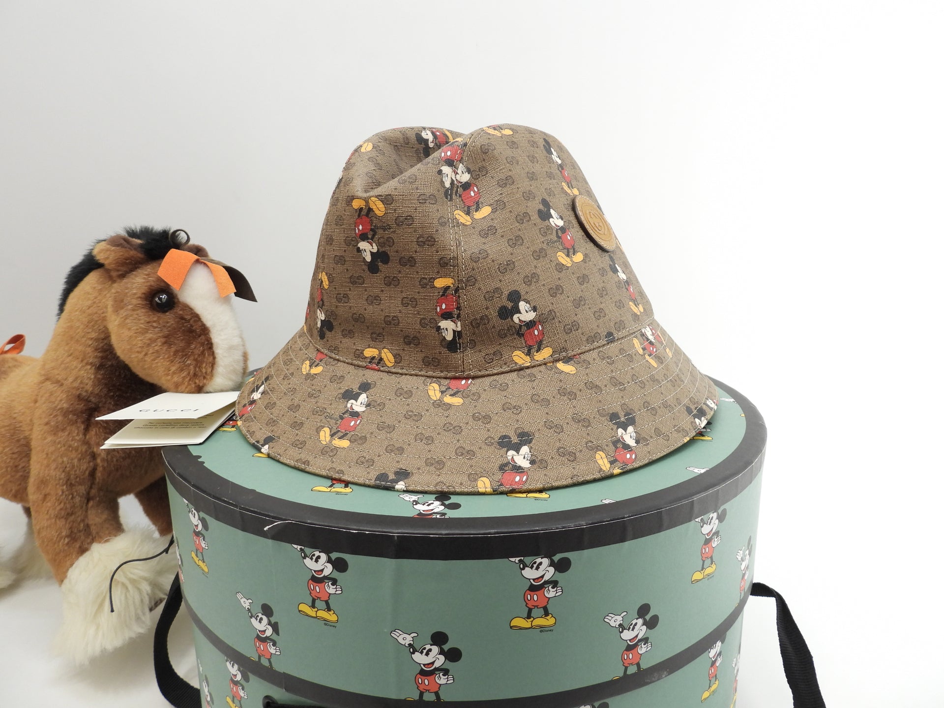 グッチ ハット ディズニーコラボ GGシュプリーム茶 キャップ ミッキー  