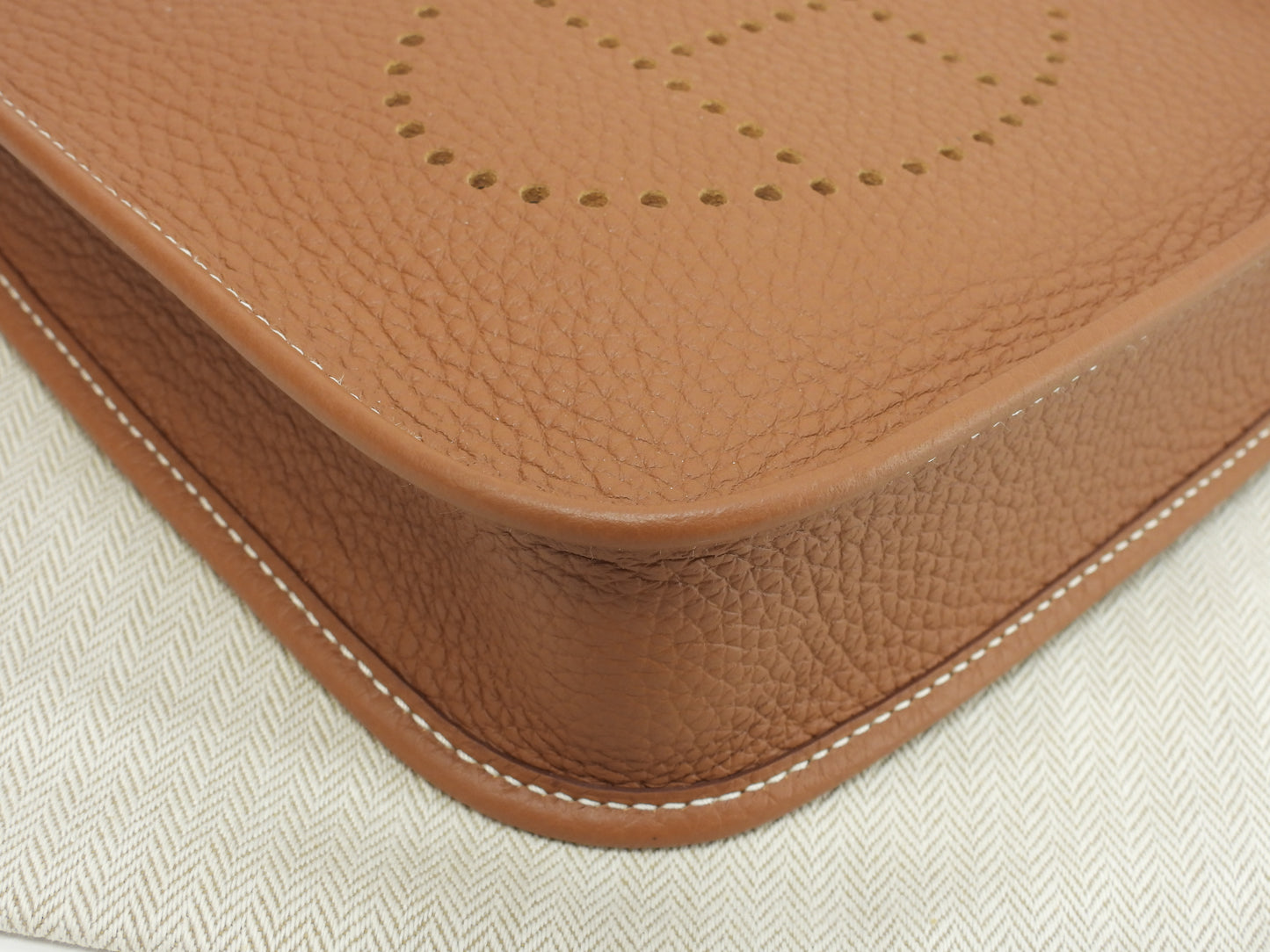 エルメス エヴリンTPM シルバー金具 トリヨンクレマンス/ゴールド ポシェットバッグ 新品@B