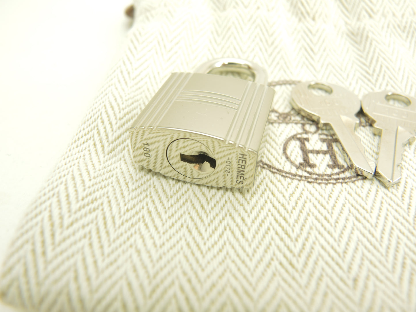 エルメス 南京錠 鍵2個 シルバー パドロック キー 160 バッグチャーム 新品@ 222