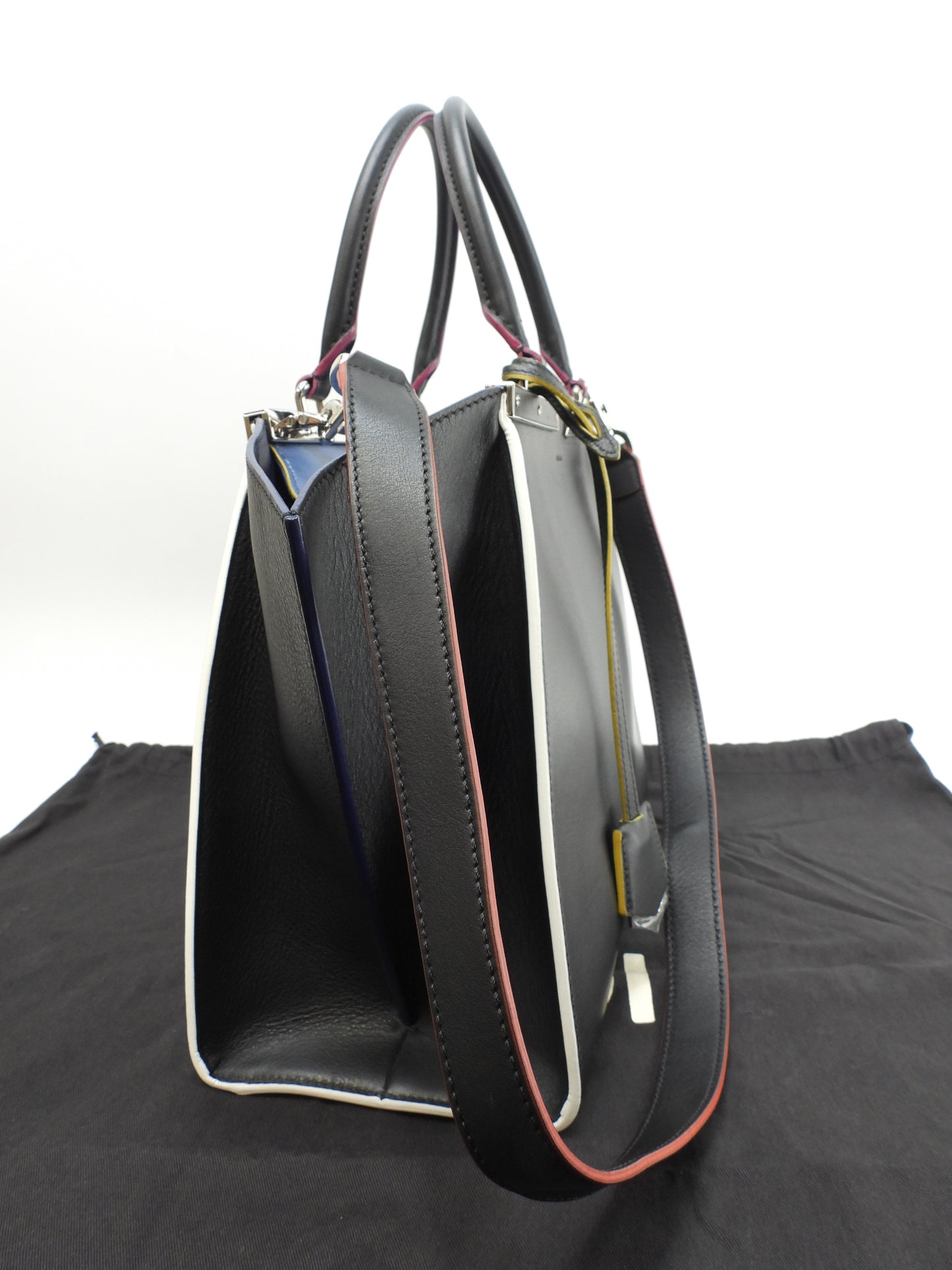 フェンディ トロワジュール レザー黒 s付ハンドバッグ トートバッグ 美品@ 57