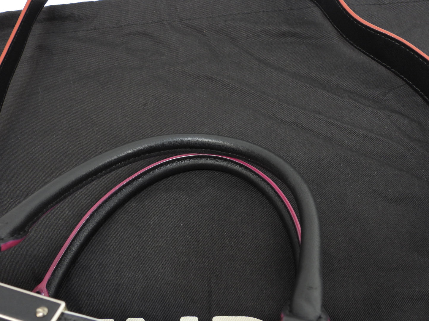 フェンディ トロワジュール レザー黒 s付ハンドバッグ トートバッグ 美品@ 57