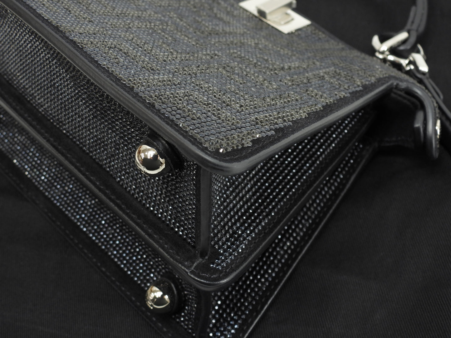 フェンディ ピーカブープチ アイシーユー クリスタルFFレザー黒 ポシェット ハンドバッグ 未使用@ 2