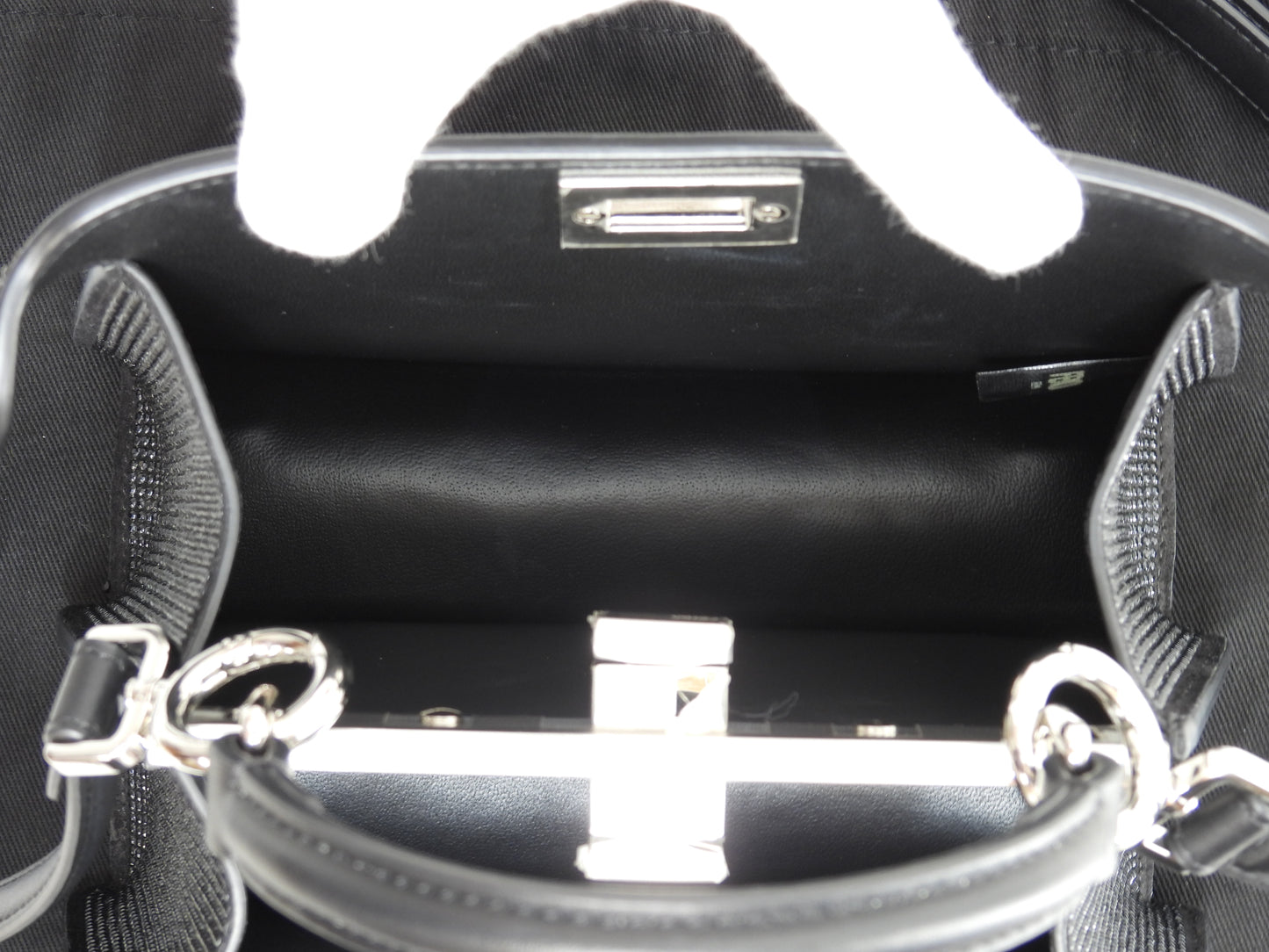 フェンディ ピーカブープチ アイシーユー クリスタルFFレザー黒 ポシェット ハンドバッグ 未使用@ 2