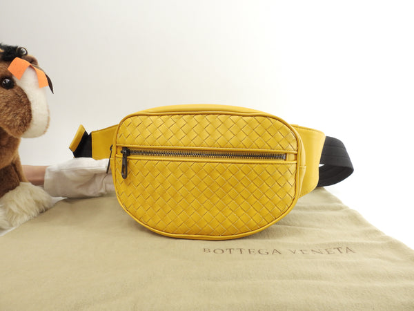極美品】ボッテガヴェネタボディーバッグイントレチャートウエストバッグ