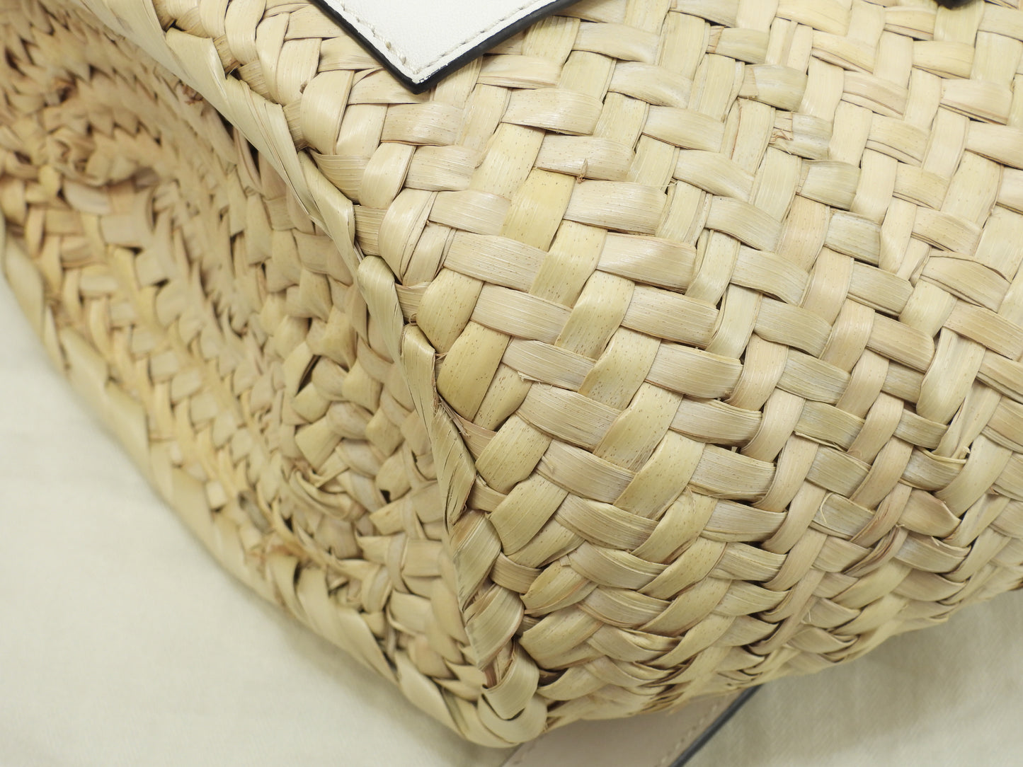 ロエベ バスケットスモール カゴバッグ ナチュラル白革 ハンドバッグ 美品@412004