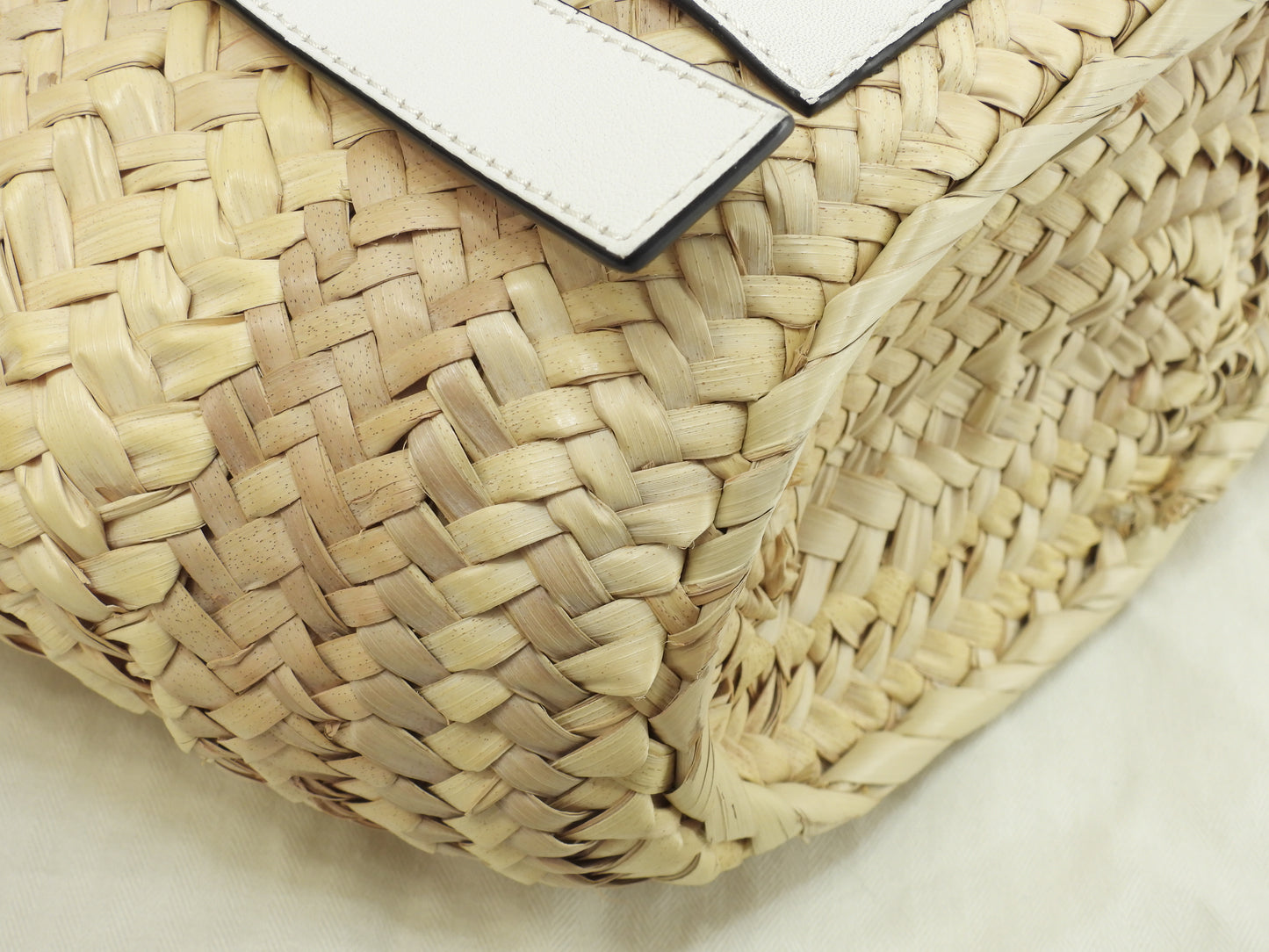 ロエベ バスケットスモール カゴバッグ ナチュラル白革 ハンドバッグ 美品@412004