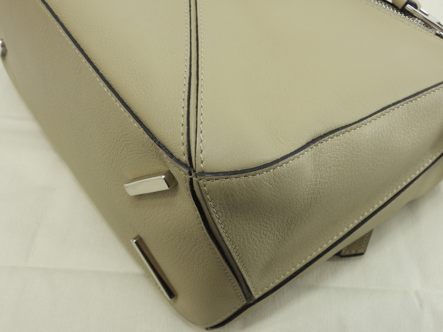 ロエベ パズルバッグ ミディアム レザー/グレージュ ショルダーストラップ付ハンドバッグ 美品@ 5