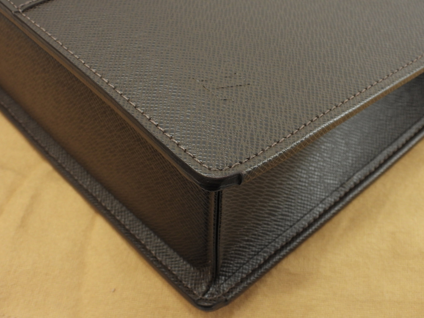 ルイヴィトン ロザン M30058 タイガ/グリズリ 書類かばん ブリーフケース 美品@VI0045