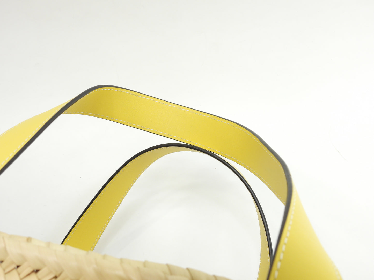 ロエベ バスケット カゴバッグ中 ナチュラル黄革 ハンドバッグ中 トートバッグ 未使用@412048