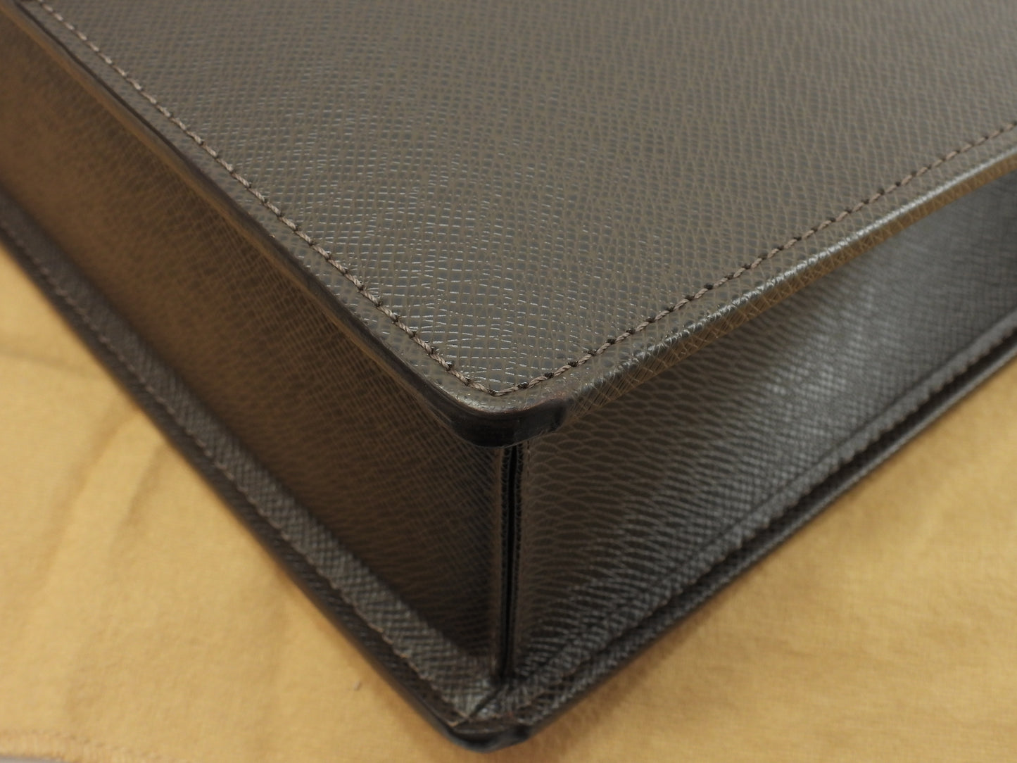 ルイヴィトン ロザン M30058 タイガ/グリズリ 書類かばん ブリーフケース 美品@VI0045