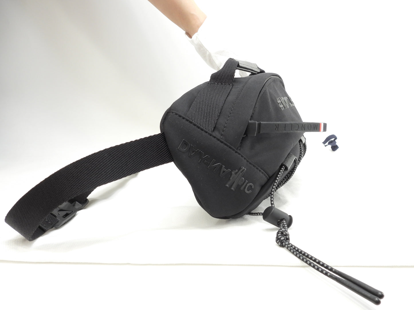 モンクレール ボディバッグ ナイロン 黒 ウエストバッグ ベルトバッグ 美品@ 352