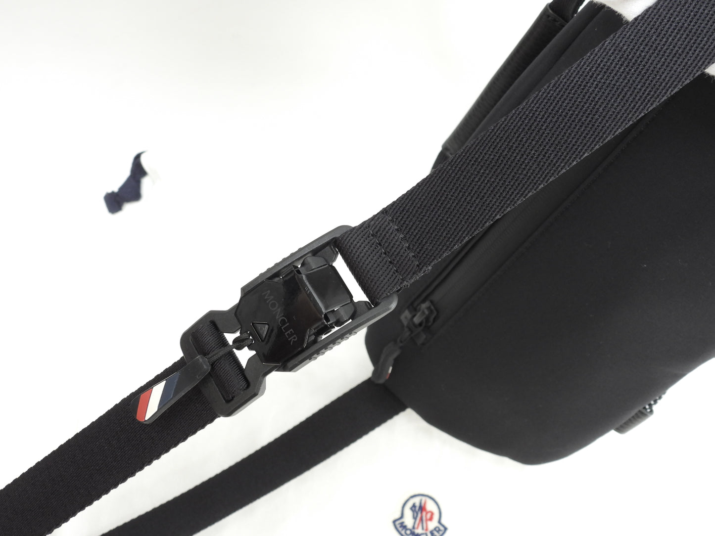 モンクレール ボディバッグ ナイロン 黒 ウエストバッグ ベルトバッグ 美品@ 352