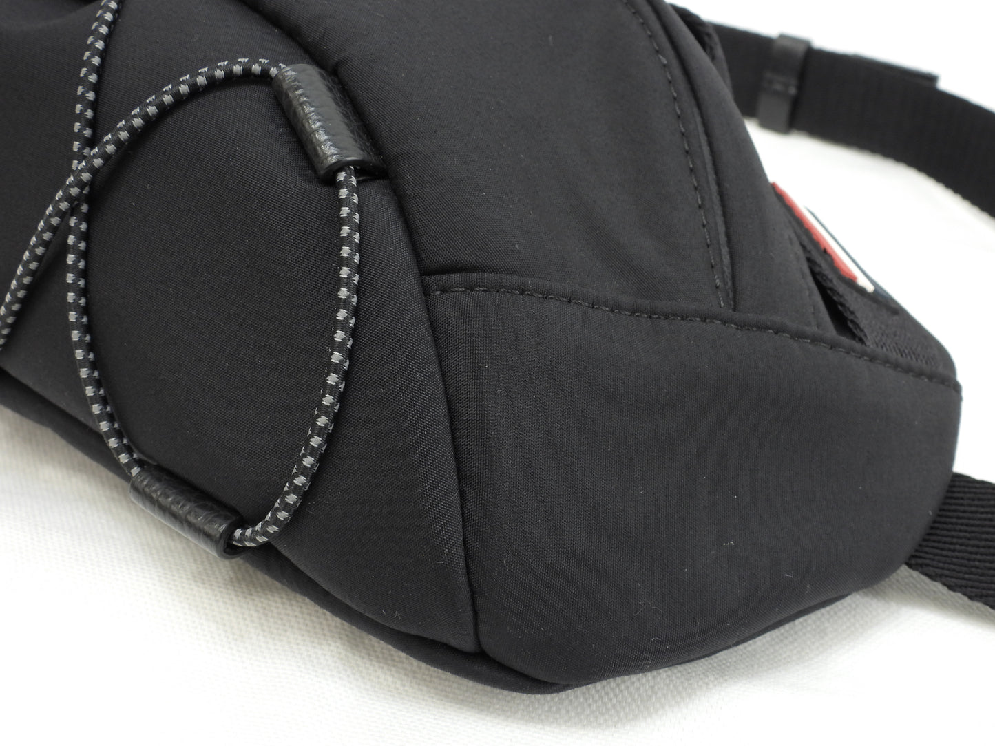 モンクレール ボディバッグ ナイロン 黒 ウエストバッグ ベルトバッグ 美品@ 352