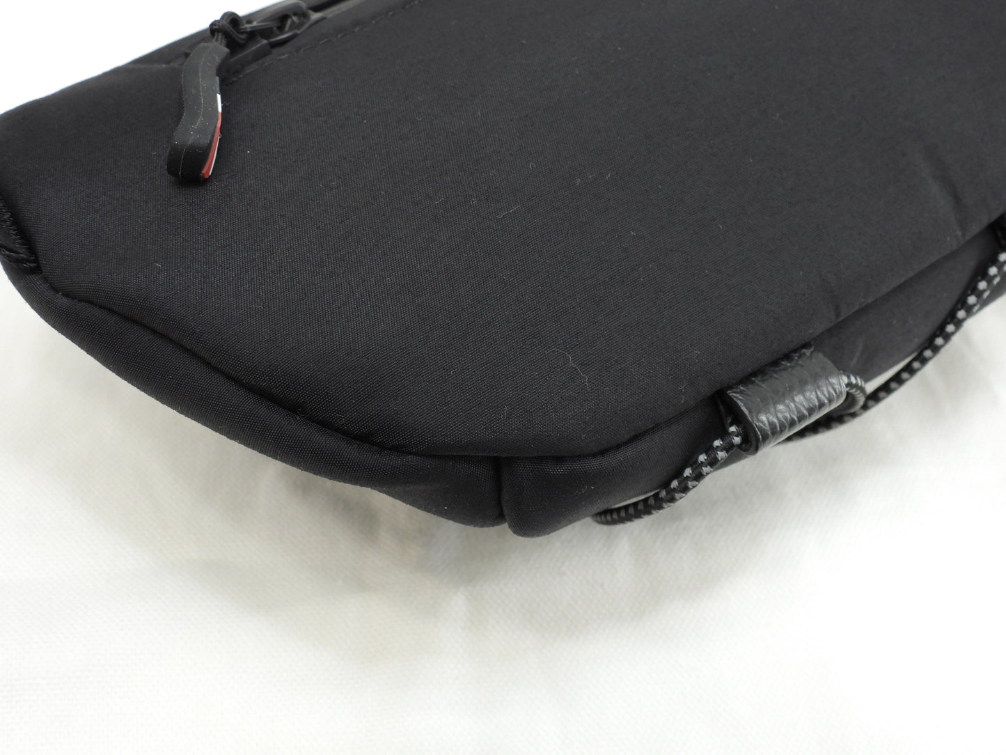 モンクレール ボディバッグ ナイロン 黒 ウエストバッグ ベルトバッグ 美品@ 352