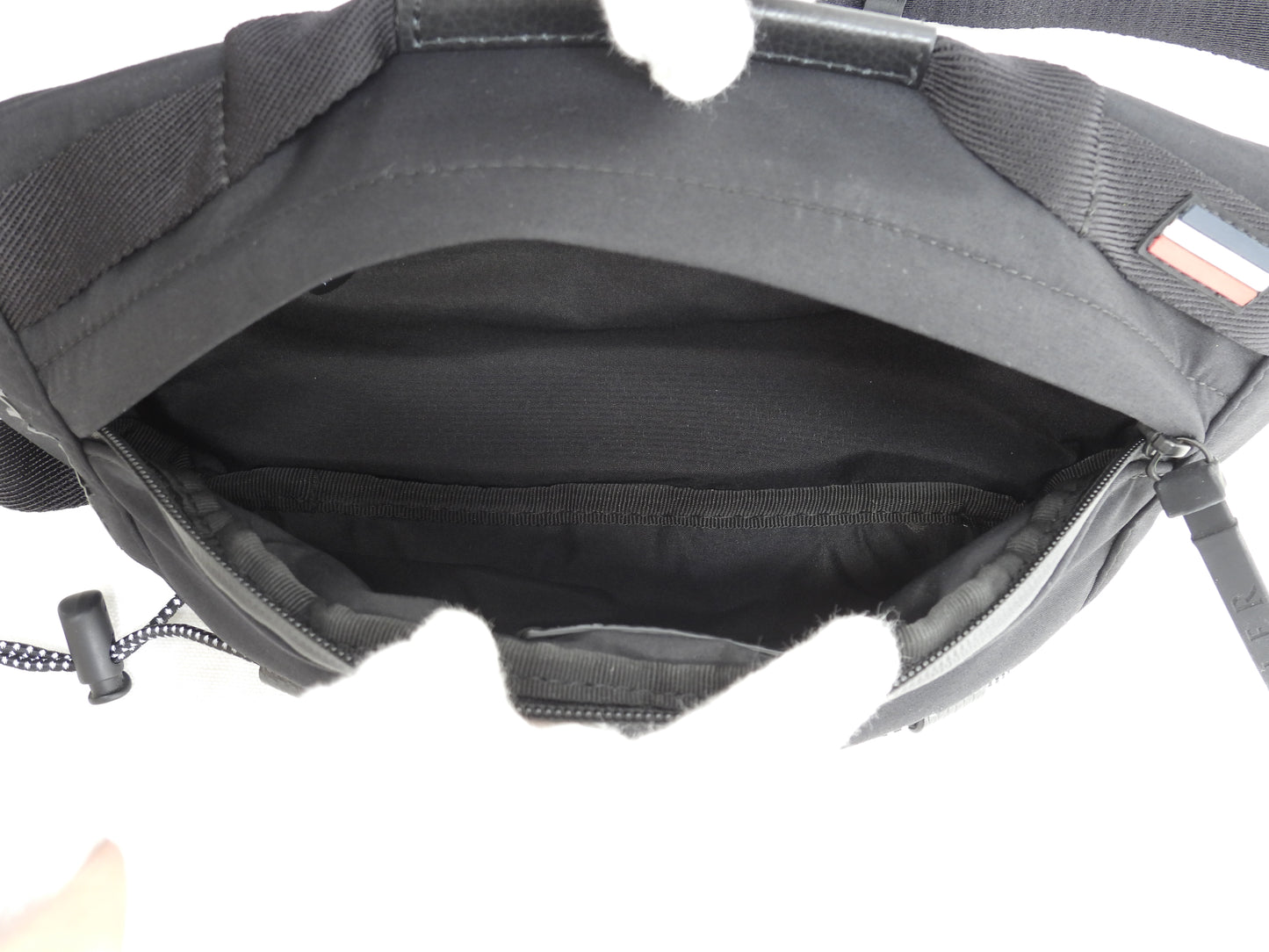 モンクレール ボディバッグ ナイロン 黒 ウエストバッグ ベルトバッグ 美品@ 352