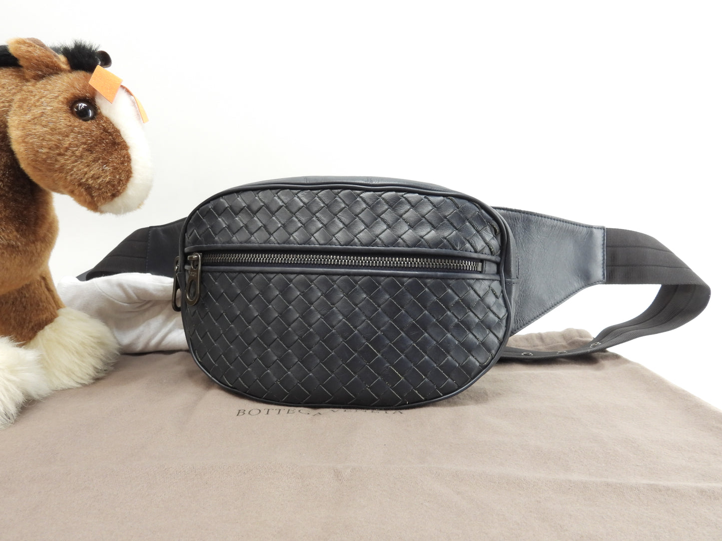 ボッテガヴェネタ ボディバッグ イントレチャート レザー紺 ウエストバッグ@B07801335Y