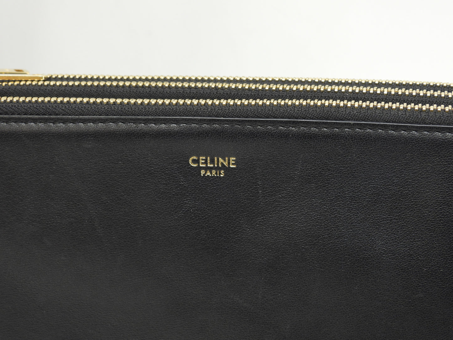 セリーヌ トリオラージ スムースレザー黒 クロスボディバッグ 斜掛ショルダー ポシェット@S-GA-5118