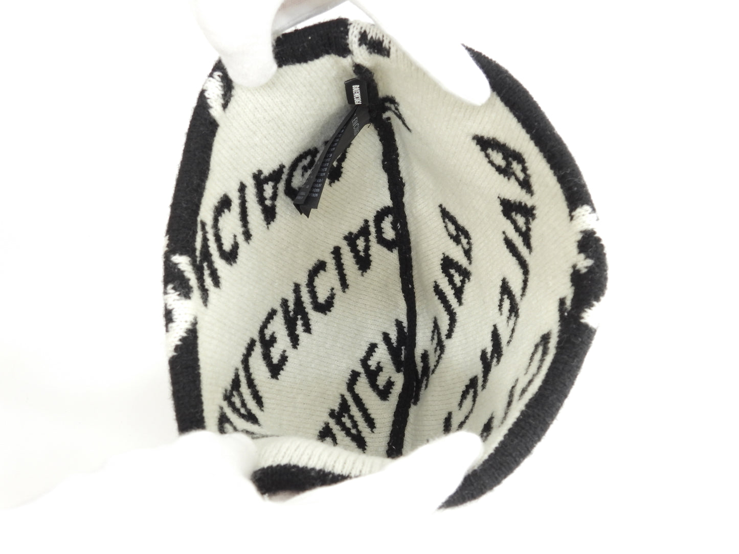 バレンシアガ ニットキャップ 白ロゴ ウール98%黒 ヘッドウォーマー ニット帽 未使用@ 1