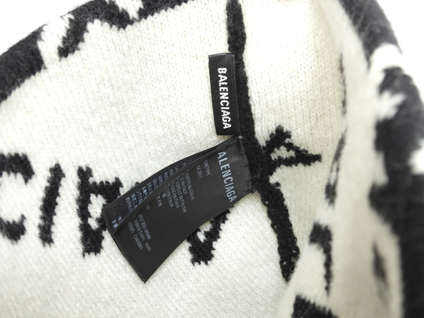 バレンシアガ ニットキャップ 白ロゴ ウール98%黒 ヘッドウォーマー ニット帽 未使用@ 1