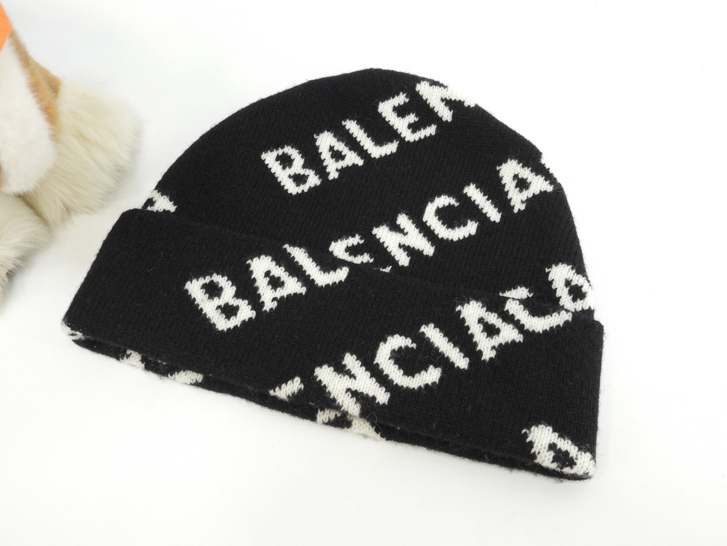 バレンシアガ ニットキャップ 白ロゴ ウール98%黒 ヘッドウォーマー ニット帽 未使用@ 1