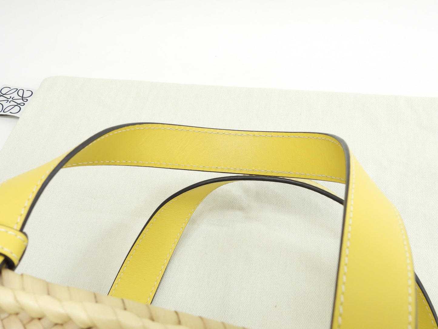 ロエベ バスケットスモール カゴバッグ ナチュラル黄革 ハンドバッグ 未使用@262047