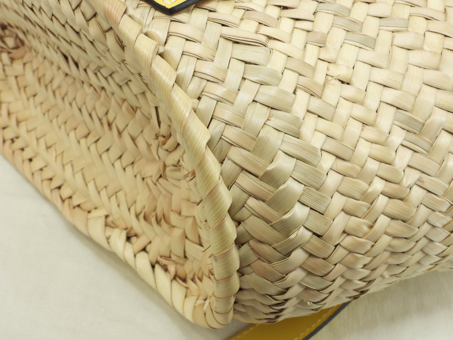 ロエベ バスケットスモール カゴバッグ ナチュラル黄革 ハンドバッグ 未使用@262047