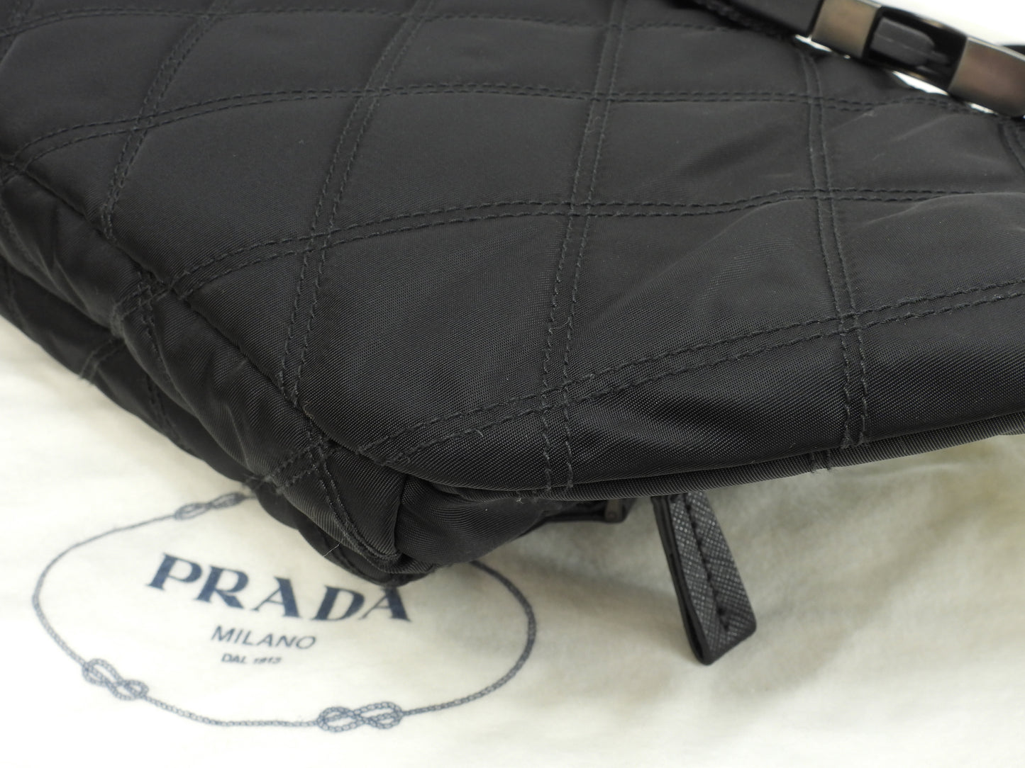 プラダ ボディバッグ大 ナイロンキルテッド 黒 バムバッグ 極美品@173
