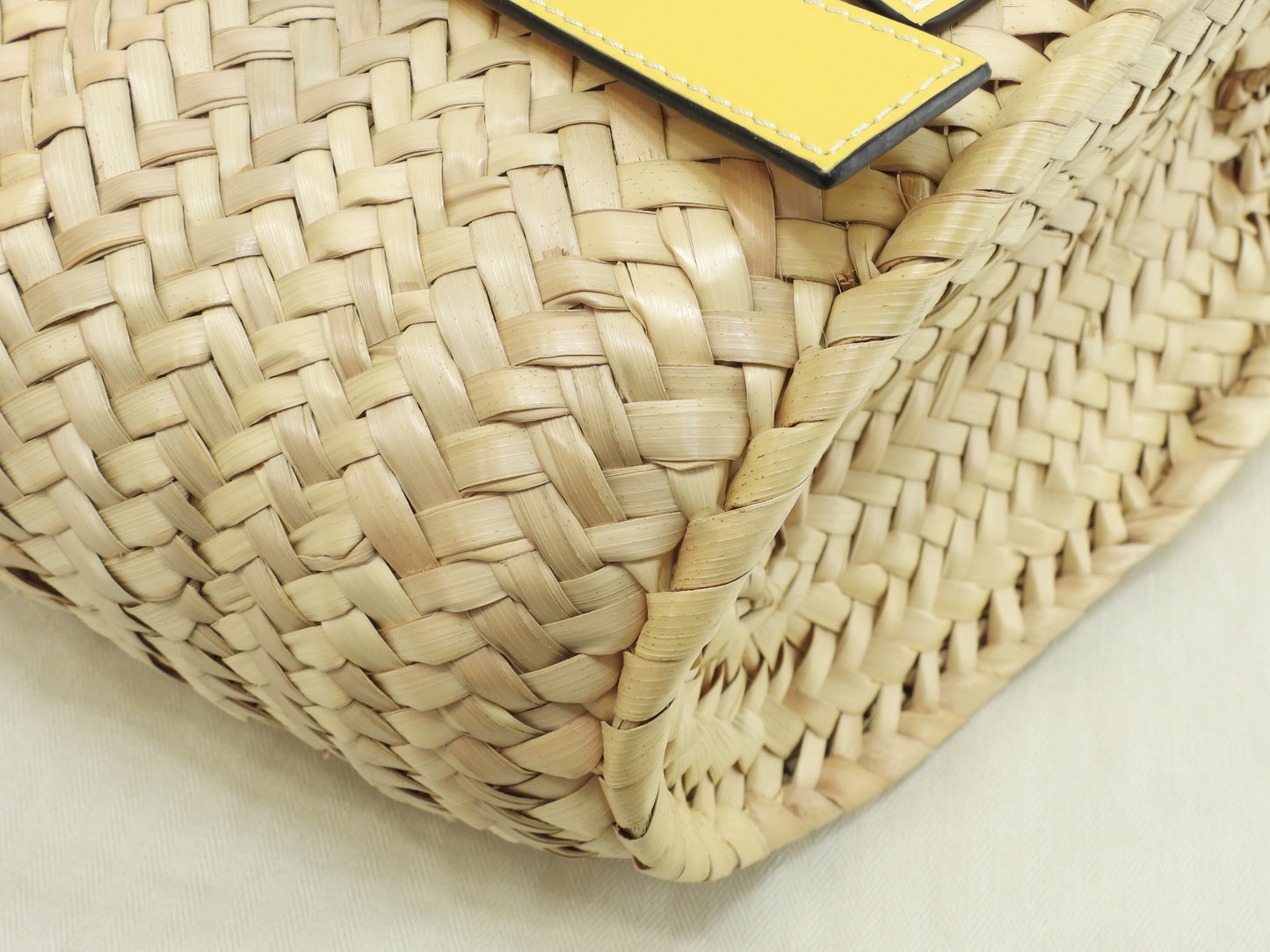 ロエベ バスケットスモール カゴバッグ ナチュラル黄革 ハンドバッグ 未使用@262047