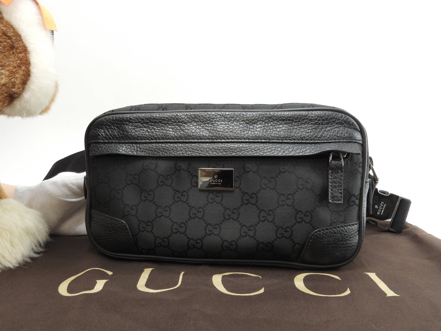グッチ ベルトバッグ GG ナイロン革黒 ボディバッグ ウエストバッグ バムバッグ@ 32