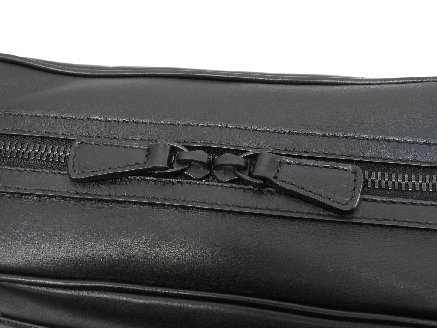 ボッテガヴェネタ ボディバッグ中 レッジェーロ レザー黒 ウエストバッグ@B07807443B