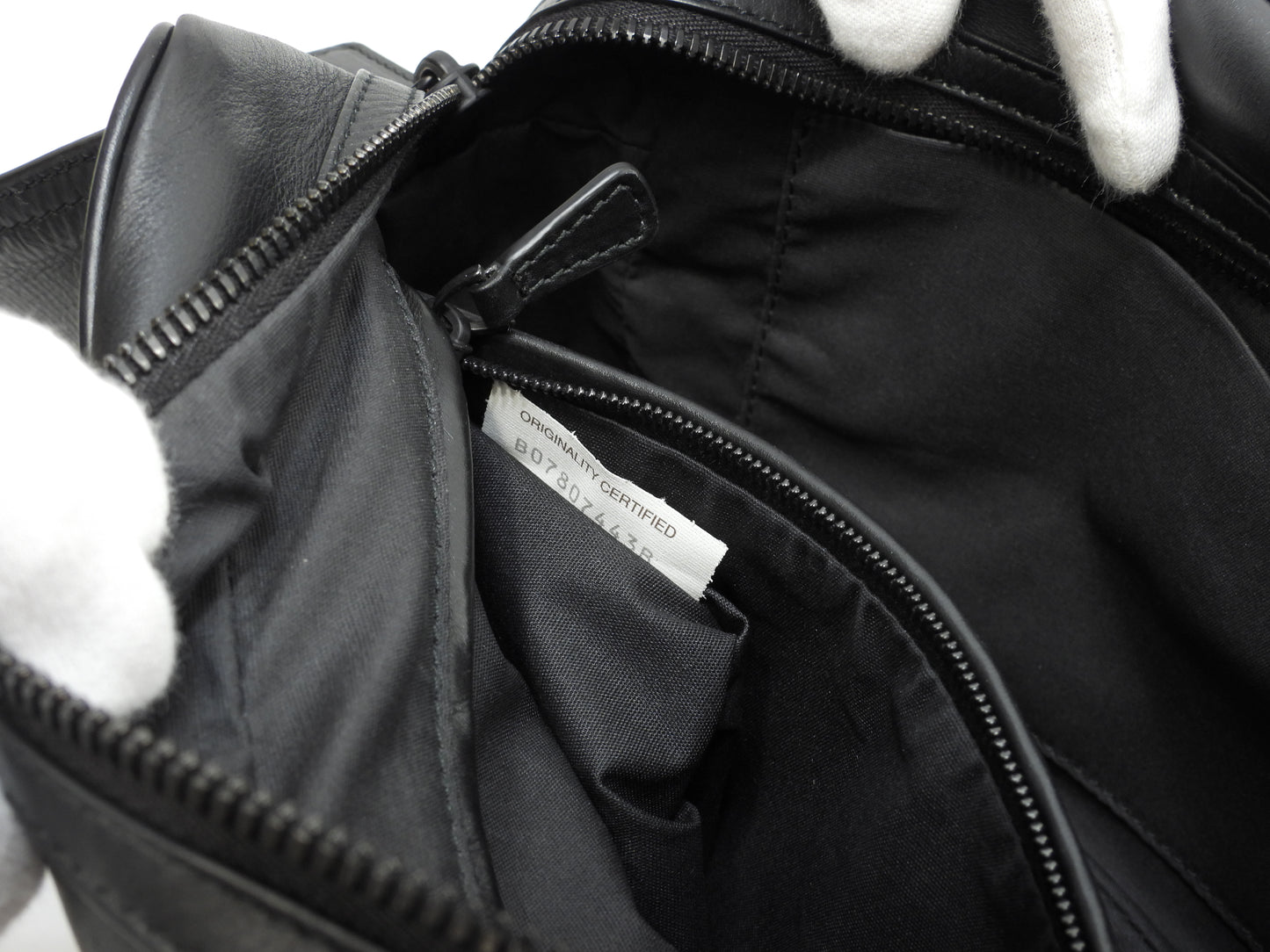 ボッテガヴェネタ ボディバッグ中 レッジェーロ レザー黒 ウエストバッグ@B07807443B