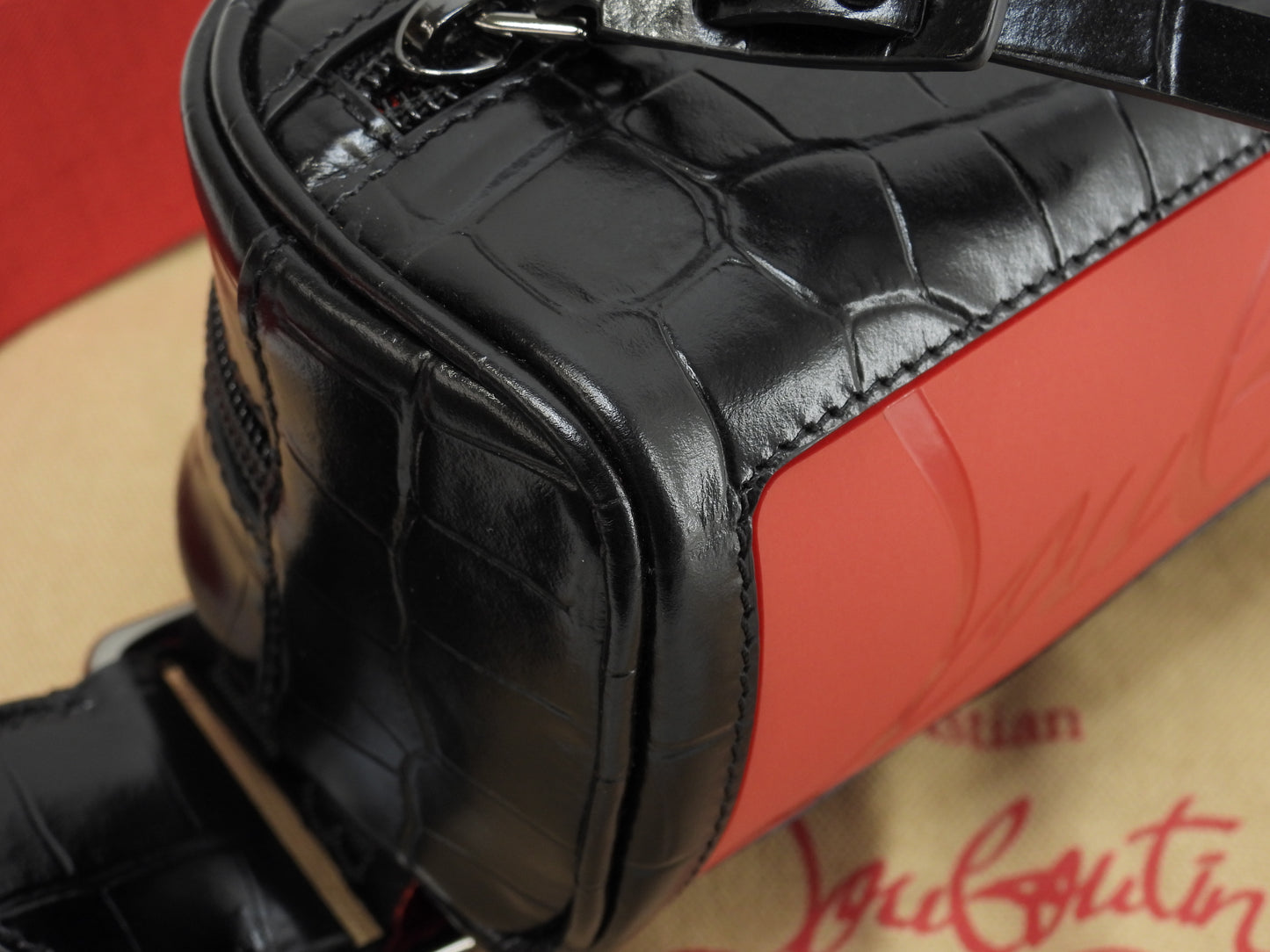 クリスチャンルブタン ボディバッグ小 Blaster クロコ型押レザー黒 ウエストバッグ 未使用@ 12