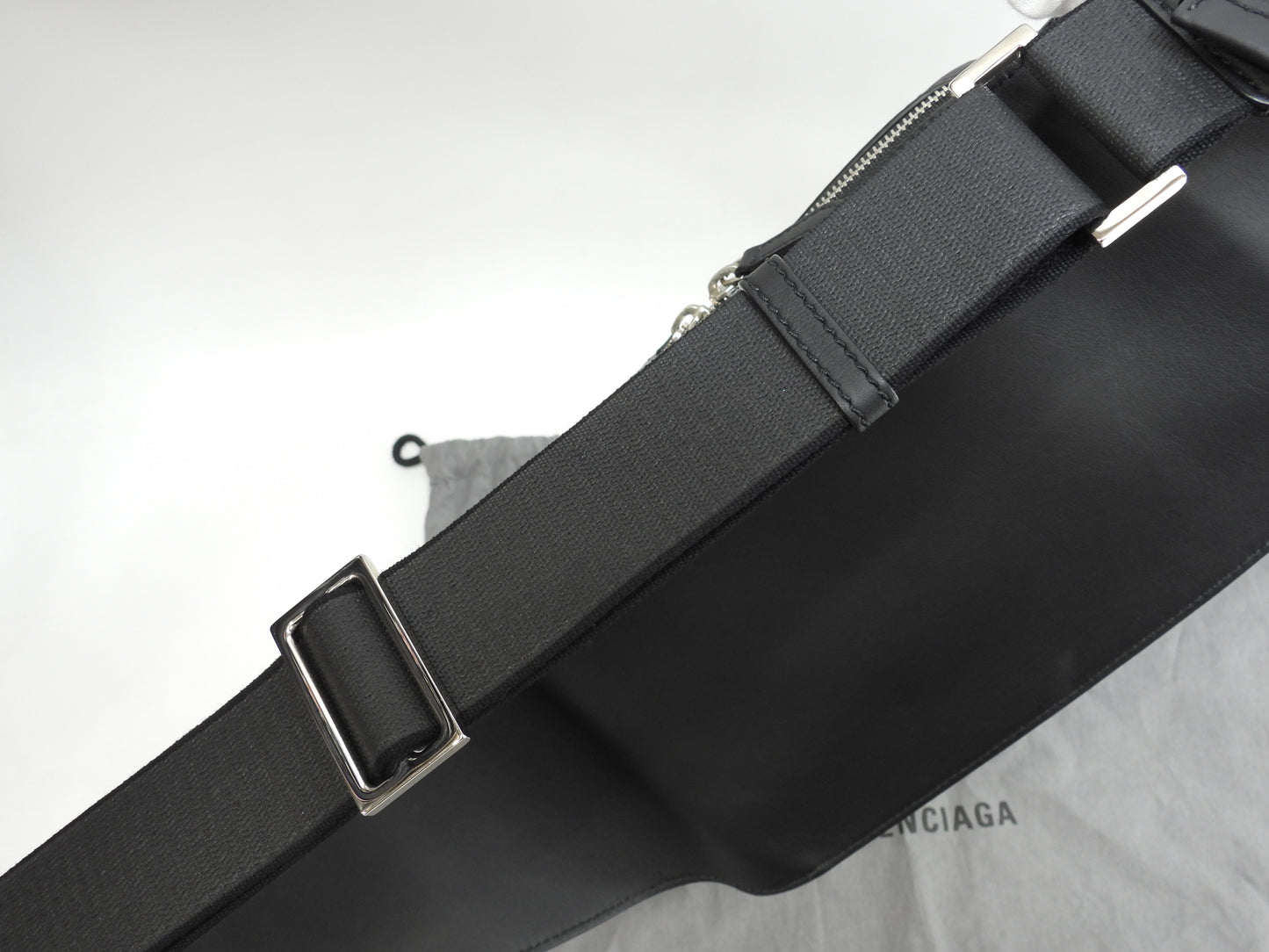 バレンシアガ ベルトバッグ ドットロゴ レザー黒 ボディバッグ クロスボディバッグ 極美品@ 5