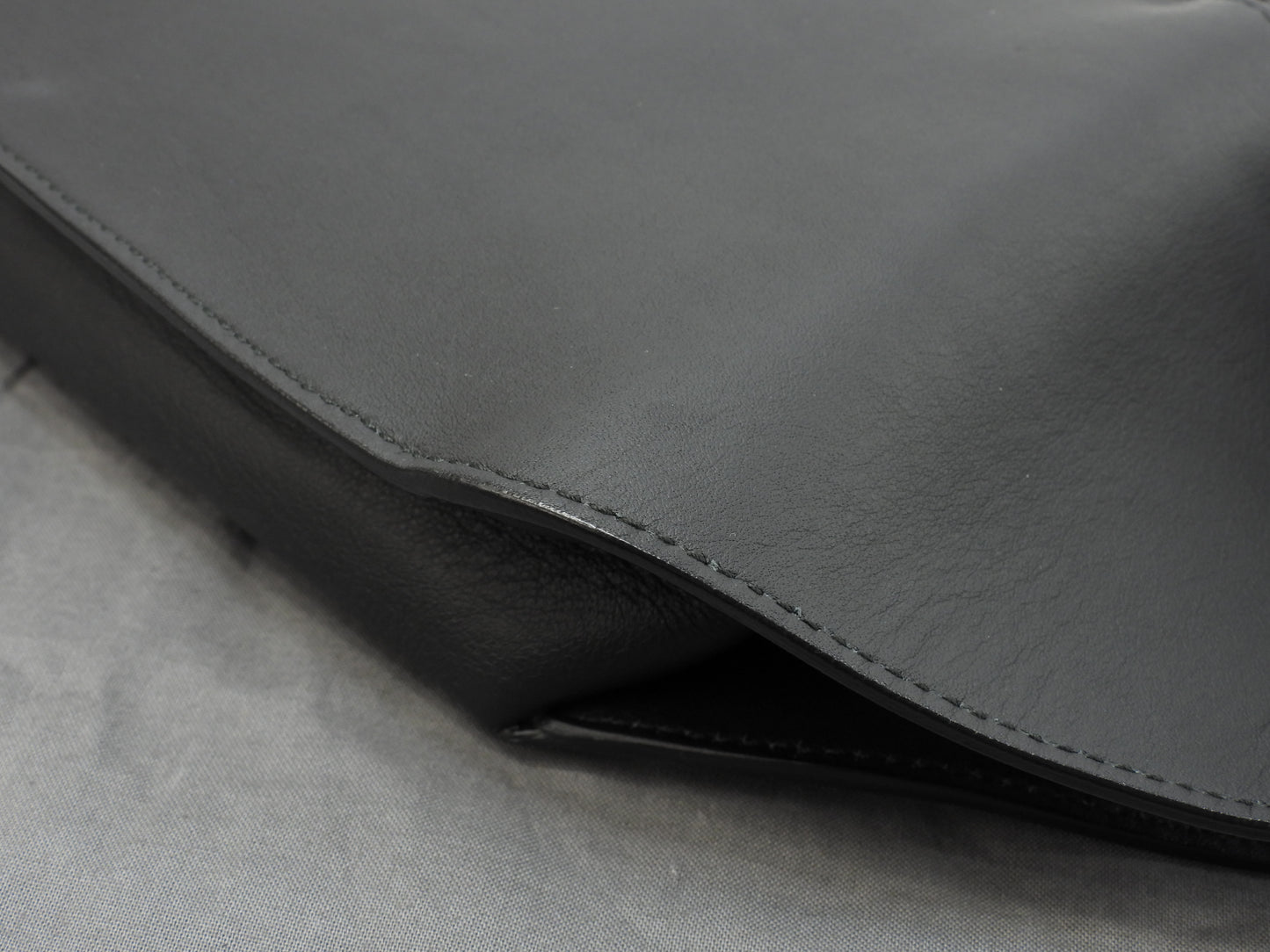 バレンシアガ ベルトバッグ ドットロゴ レザー黒 ボディバッグ クロスボディバッグ 極美品@ 5