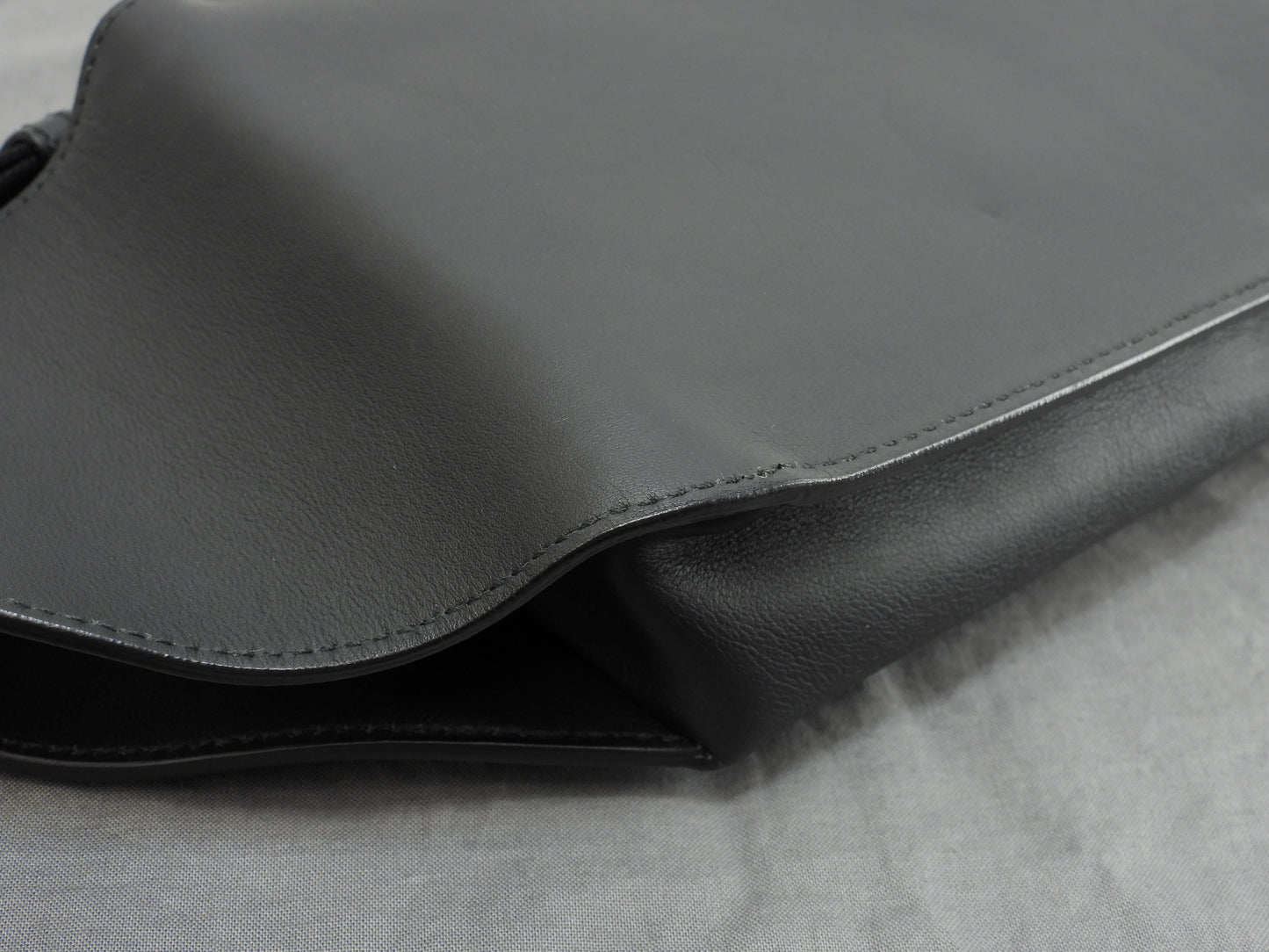 バレンシアガ ベルトバッグ ドットロゴ レザー黒 ボディバッグ クロスボディバッグ 極美品@ 5