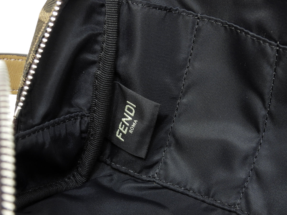 フェンディ クラッチバッグ FFモチーフ ナイロン革灰黒 ズッカ メンズポーチ ハンド 極美品@ 25