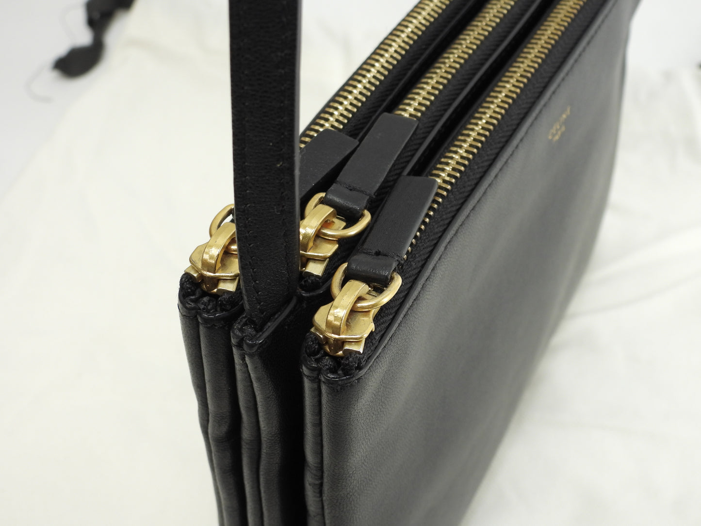 セリーヌ トリオスモール レザー 黒 ゴールド金具 ポシェット クロスボディバッグ@S-CU-0135