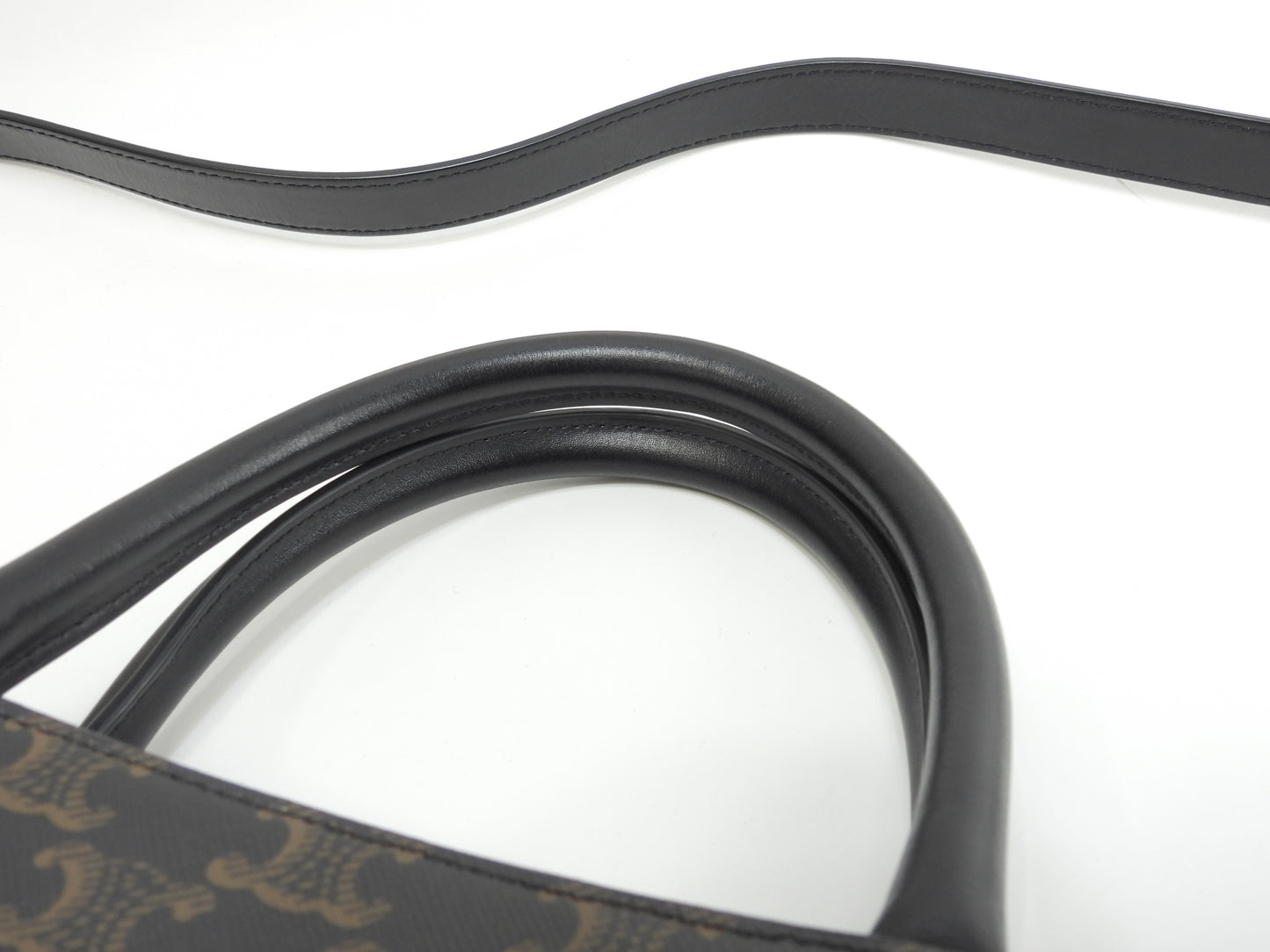 セリーヌ ミディアムバーティカルカバ トリオンフ 黒黒 s付ハンドバッグ トートバッグ 美品@F-SL-3200